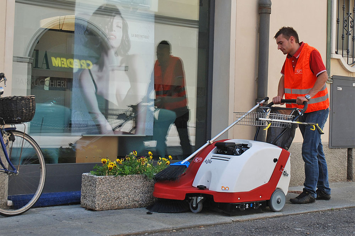 Alfa E Pedestrian Floor Sweeper - Image 3