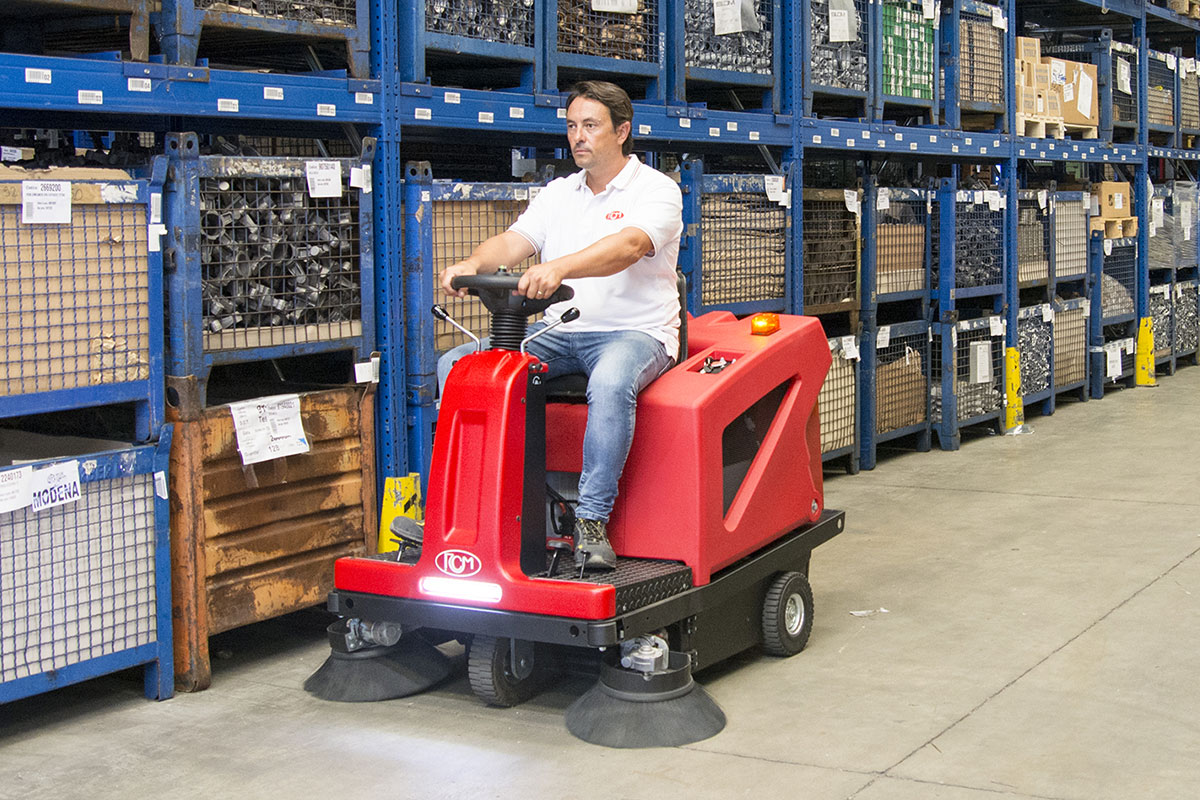 Industrial Floor Sweepers