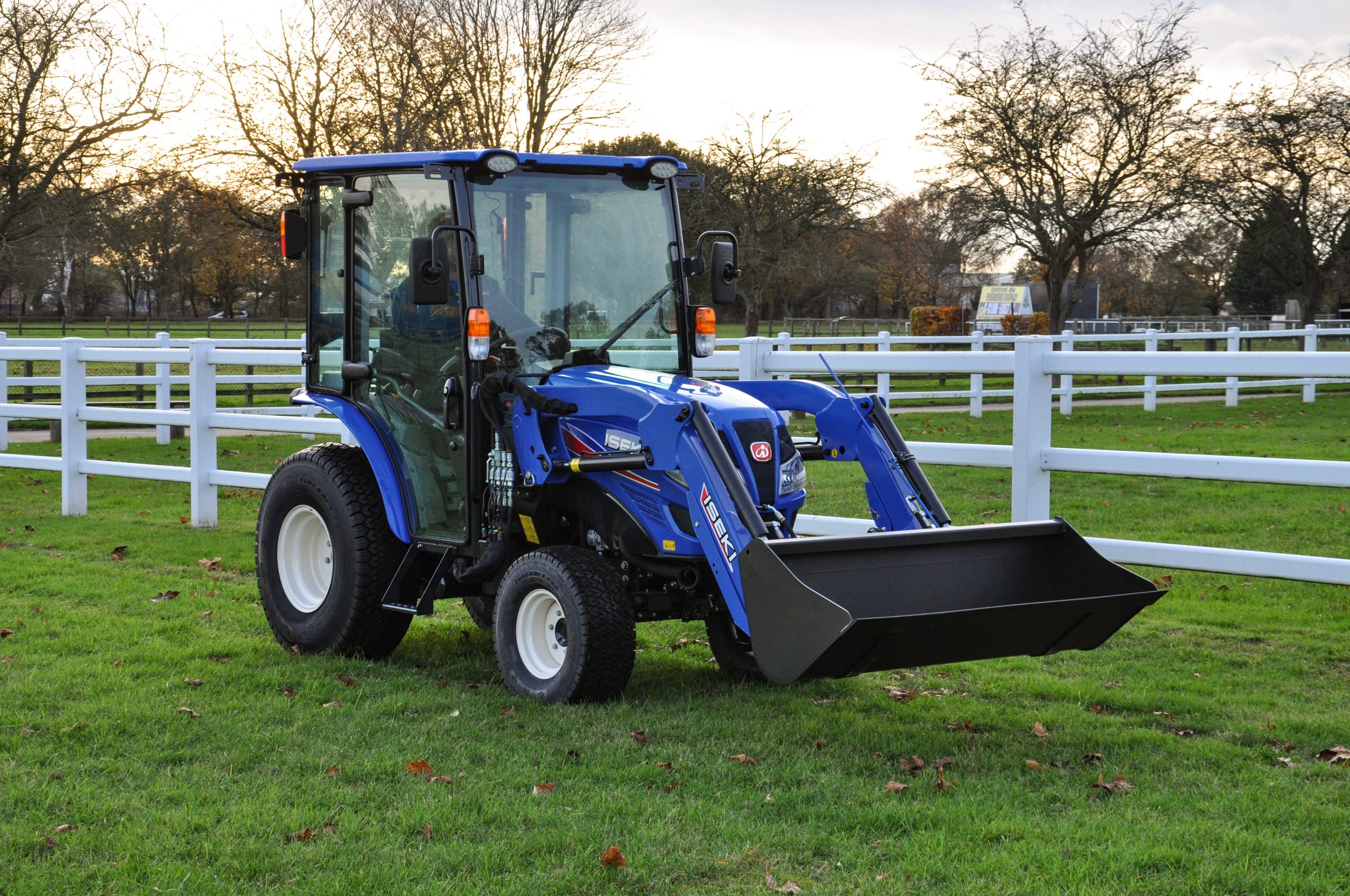 TH Series Tractor