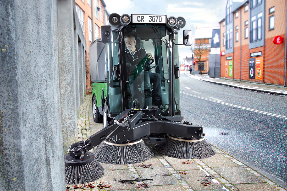 Egholm City Ranger 3070 Street Sweeper - Image 2