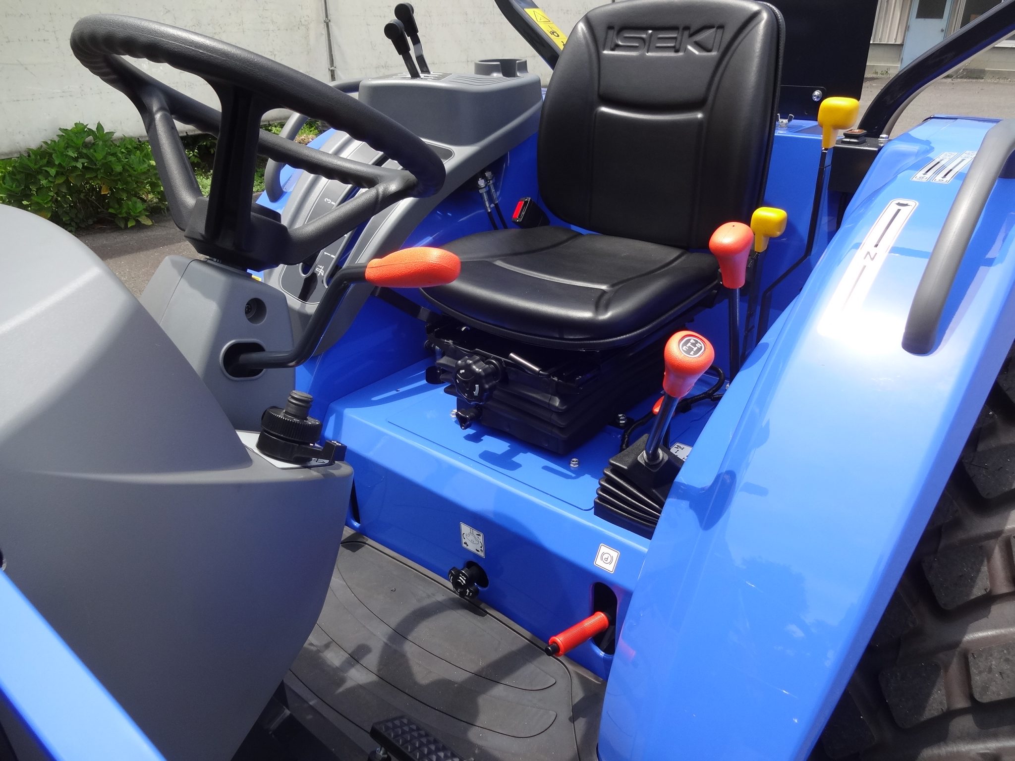 TLE Series Tractor - Image 10