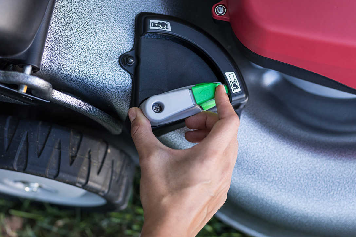 izy-ON Cordless Lawnmowers - Image 6