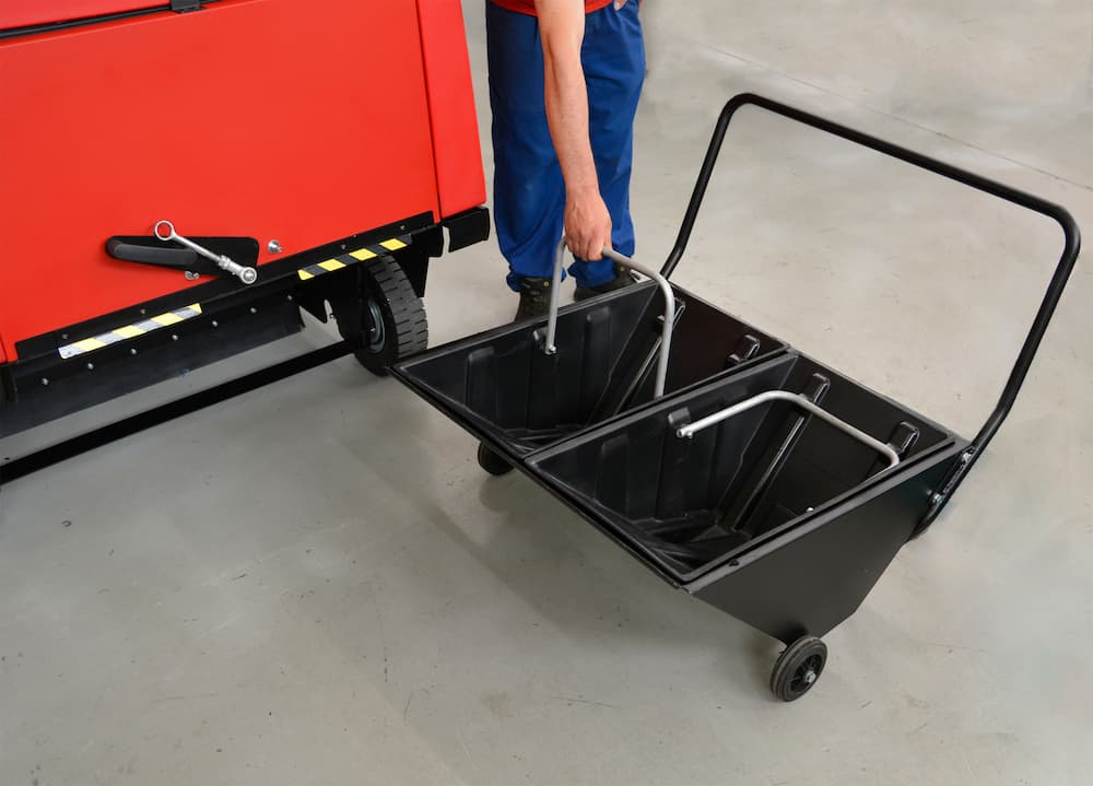 Supra Ride-on Floor Sweeper - Image 9